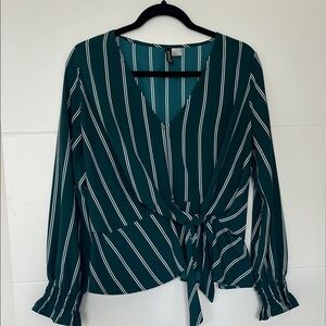 Divided by H&M Women’s Green and White Striped Tie Blouse Top Size 8